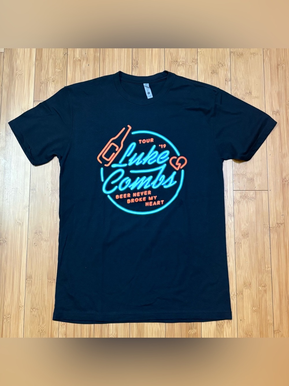 Luke Combs 2019 Tour T Shirt Small Beer Never Broke My Heart Country Concert